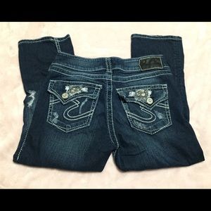 Silver Suki Flap Pocket Capris. Size 27